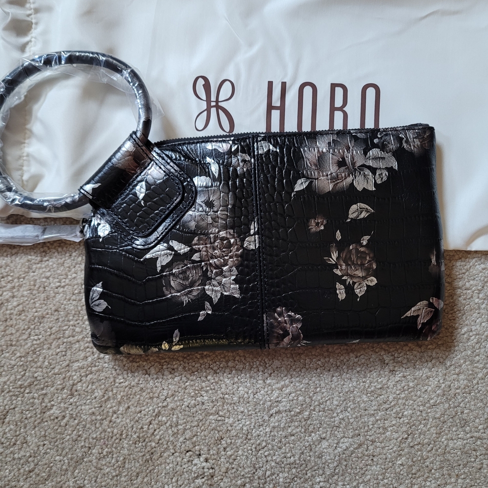 NWT HOBO INTERNATIONAL SABLE WRISTLET